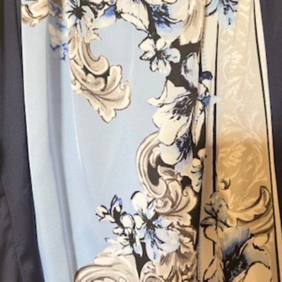 White House Black Market Blouse - Picture 3 of 4